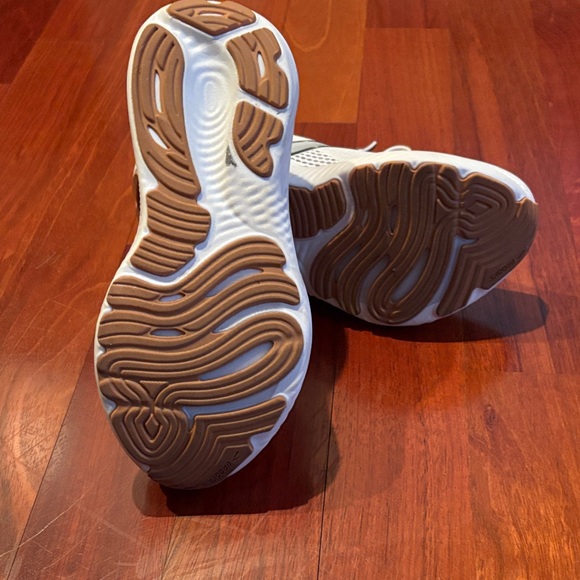 Brooks White and Black Athletic Shoes - Picture 3 of 3